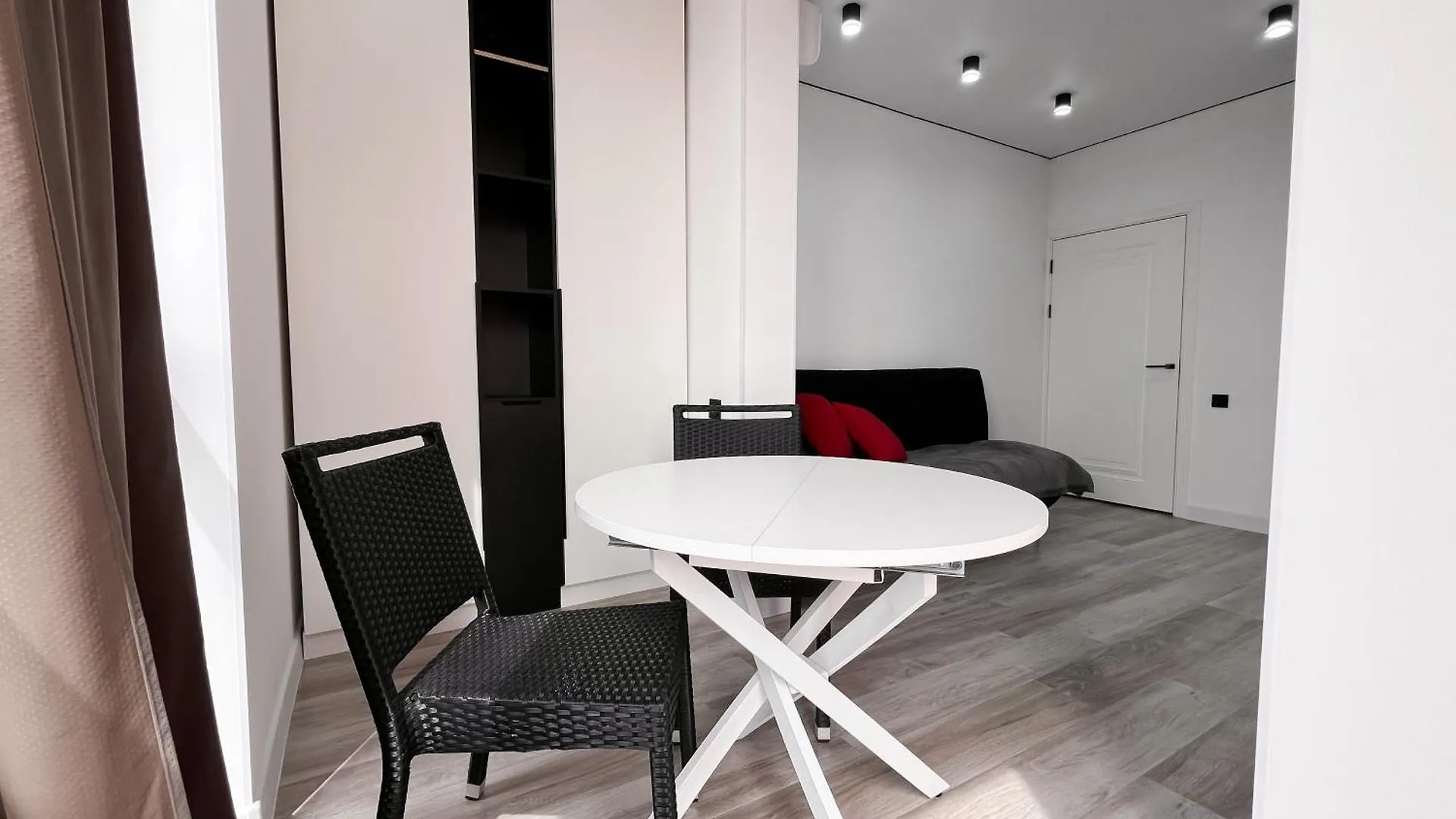 Классика Rayimbek 15, 1Br In The Centre & Питьевая Вода В Подарок Almaty Kazakhstan