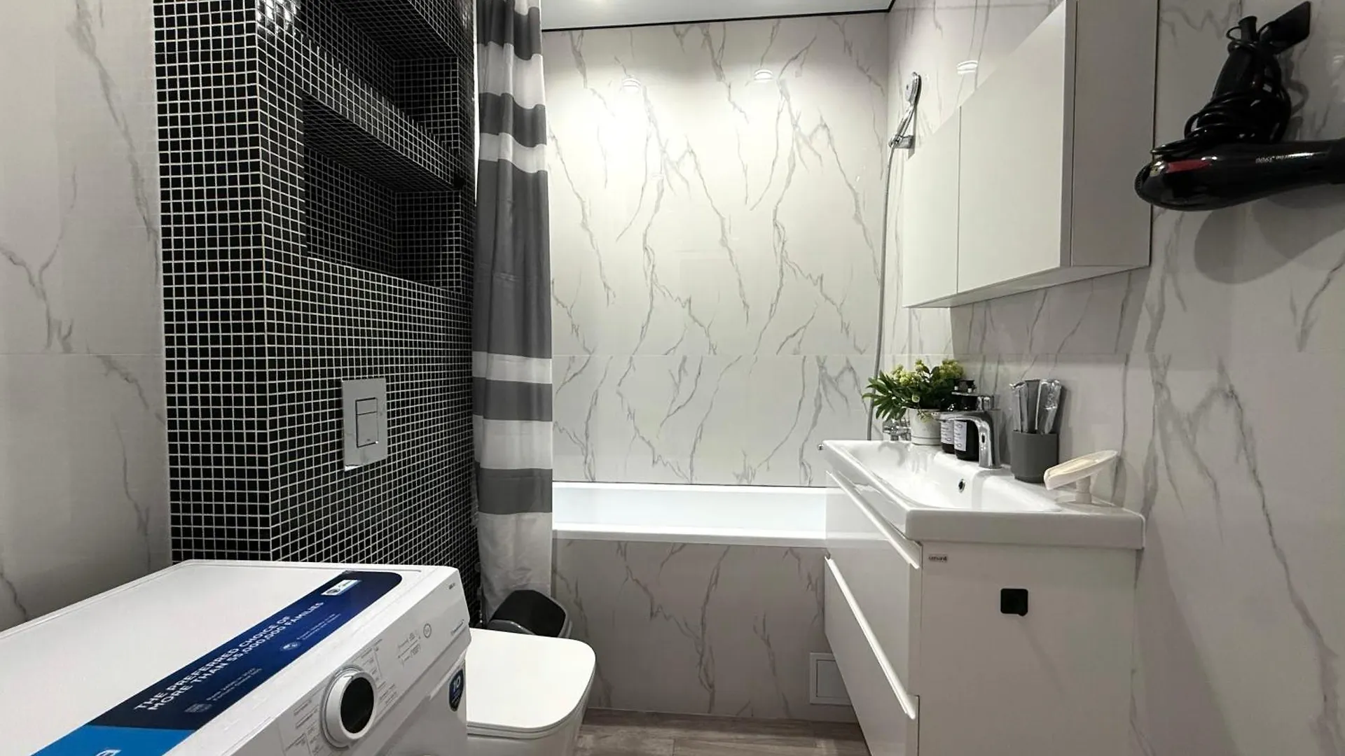 Классика Rayimbek 15-32, 1Br In The Centre & Питьевая Вода В Подарок Almaty 0*,
