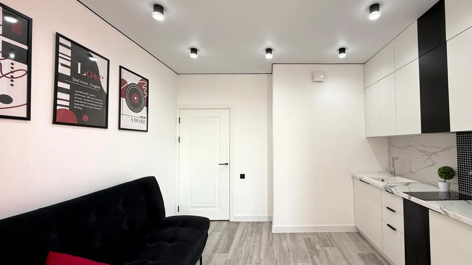 Appartamento Классика Rayimbek 15-32, 1Br In The Centre & Питьевая Вода В Подарок Almaty