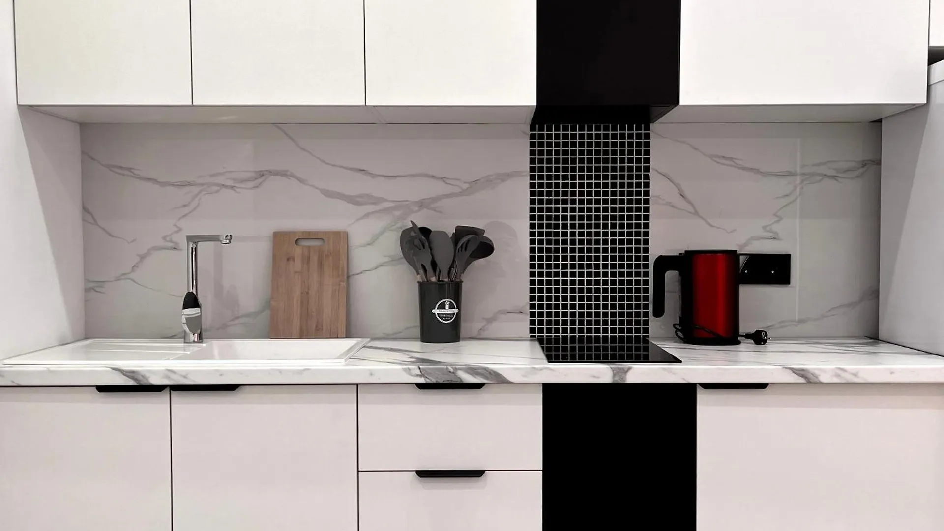 Apartamento Классика Rayimbek 15, 1Br In The Centre & Питьевая Вода В Подарок Almaty