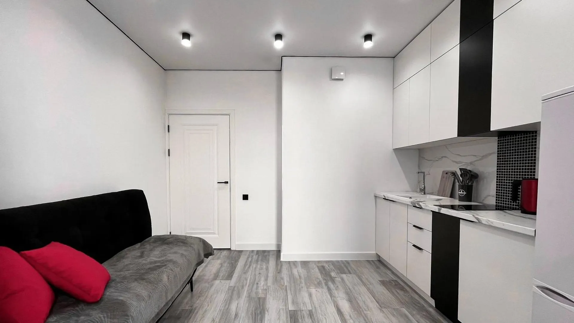 Классика Rayimbek 15, 1Br In The Centre & Питьевая Вода В Подарок Almaty 0*,  Cazaquistão